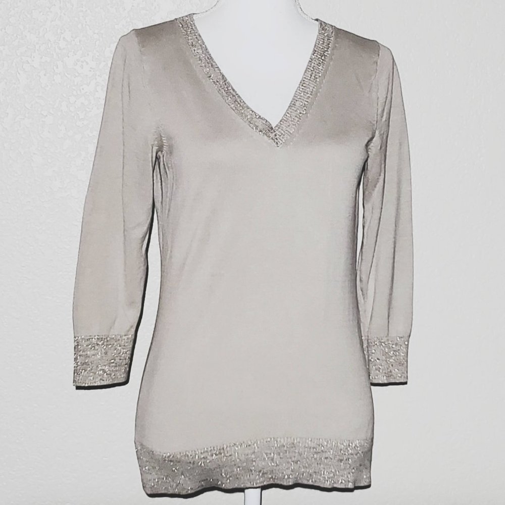 4/$20 Banana Republic Taupe Metallic Knit Sweater